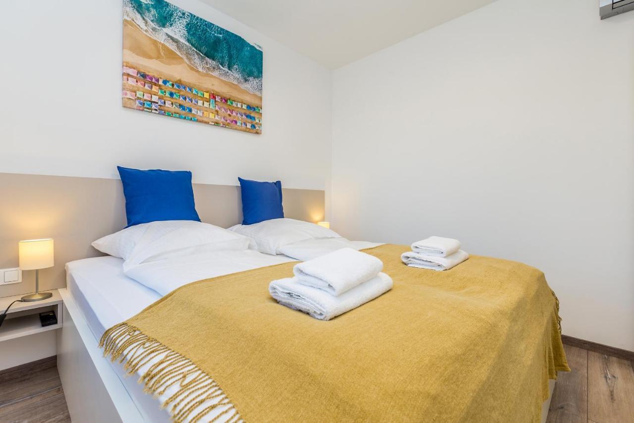 Apartments Luca Krk Town Bagian luar foto