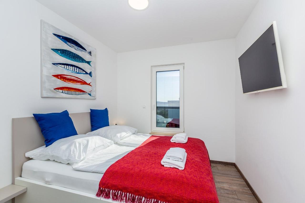 Apartments Luca Krk Town Bagian luar foto