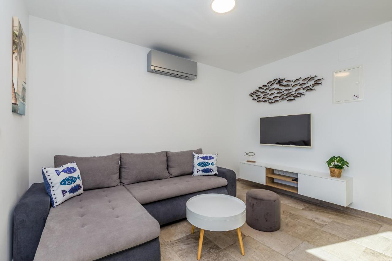 Apartments Luca Krk Town Bagian luar foto